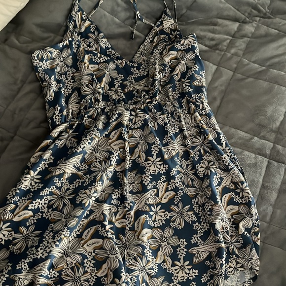 Romper - Picture 3 of 4